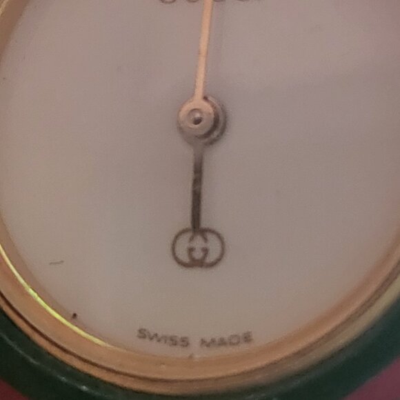 Gucci changeable bezel womens watch - Picture 4 of 6